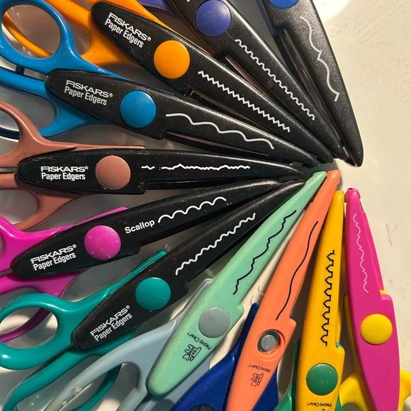 Multi-Color Decorative Edge Scissors Set - Picture 2 of 7